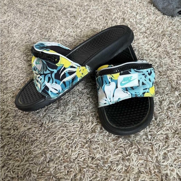 Nike Black and Vibrant Pattern Slide Sandals - Picture 3 of 4